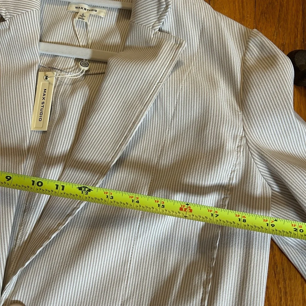 Max Studio Beige Gingham Blazer Size L NWT Stretch Tailored Jacket